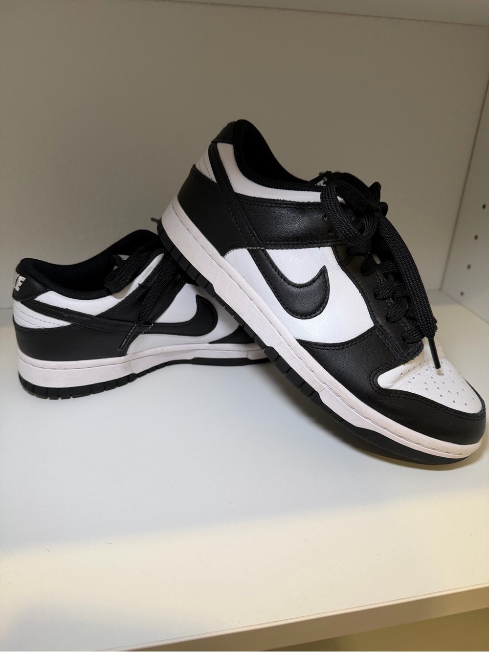 Nike Men’s Black and White Low-Top Sneakers — Swoosh Detail